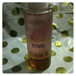 🤩 3/$15 Refining Rose Petal Cleansing Oil